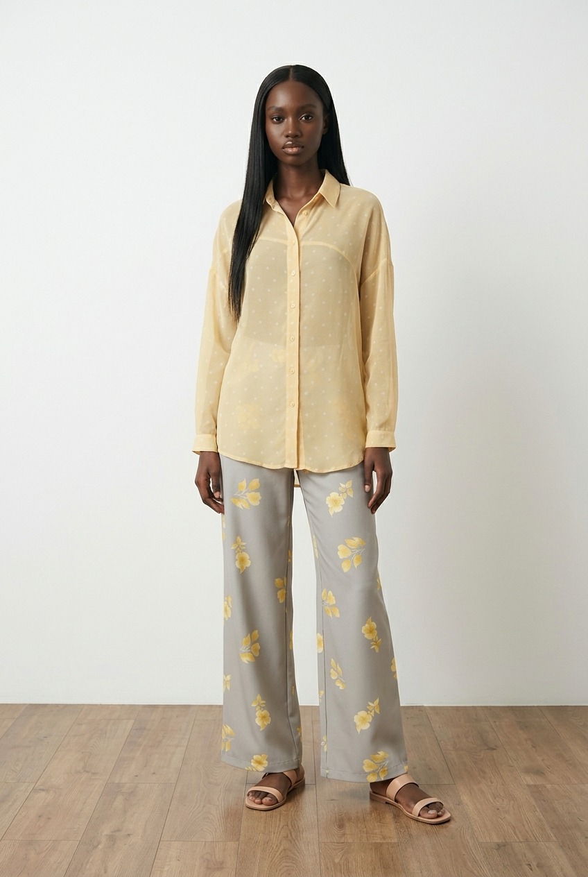 Εμπριμέ παντελόνα με λάστιχο και μακρύ πουκάμισο πουά New Age