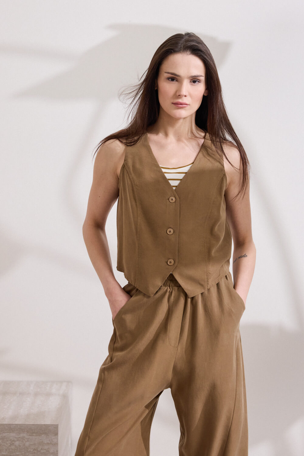 Γιλέκο με V Namaste