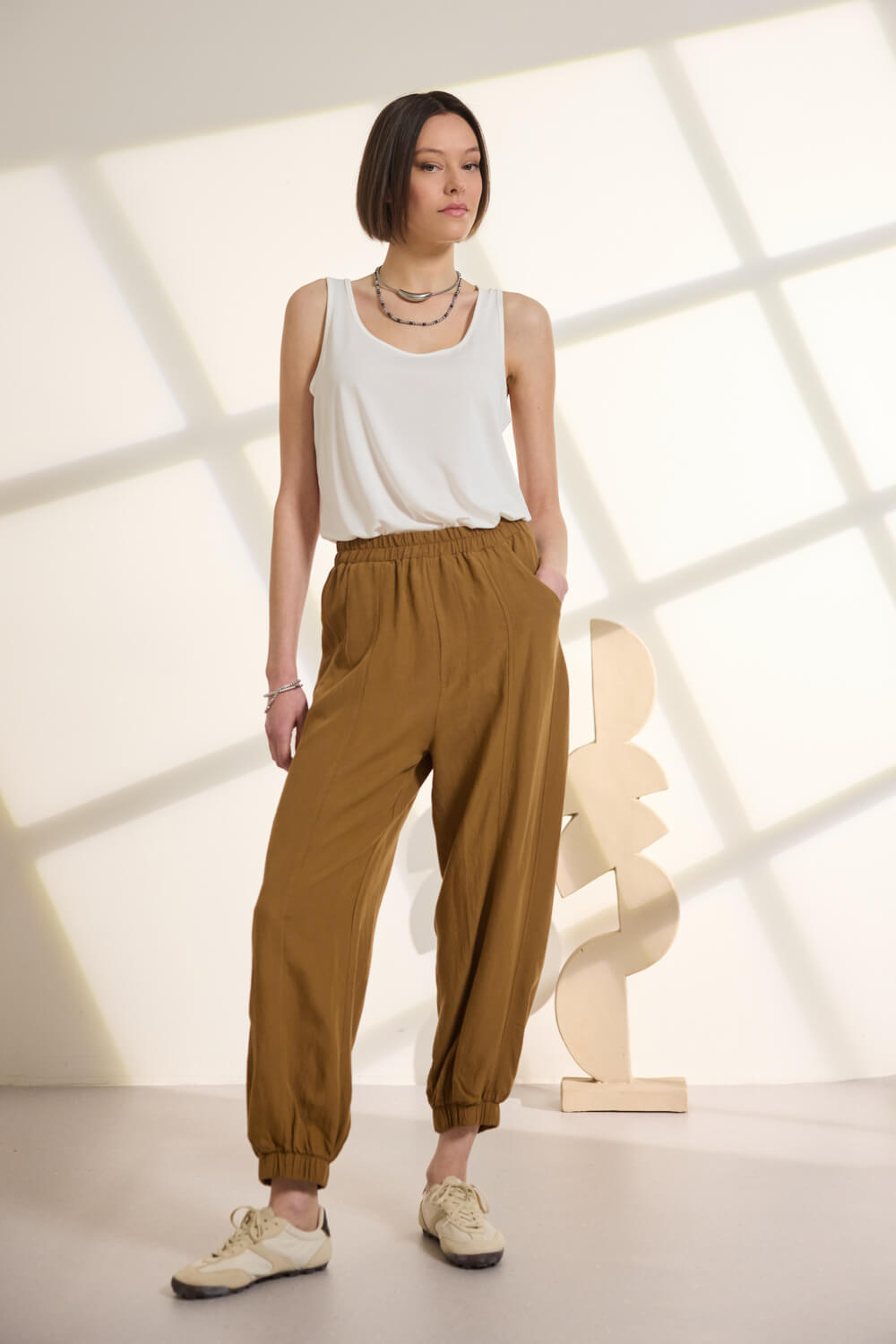 Ψηλόμεσο παντελόνι με λάστιχο Namaste