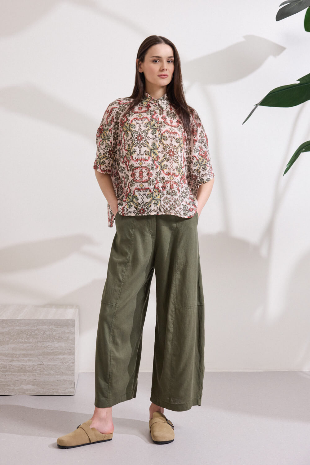 Ψηλόμεσο φαρδύ παντελόνι Namaste